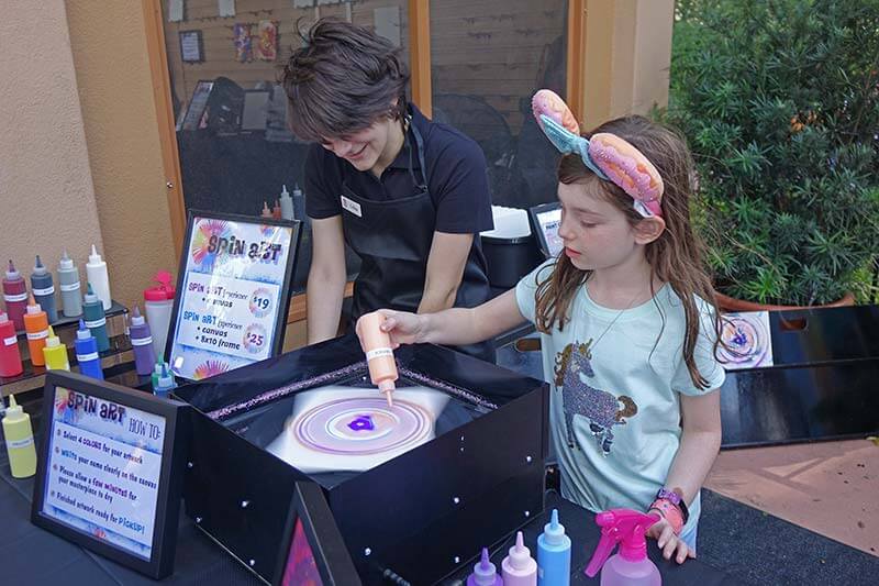 Disney World Events 2020 - Spin Art Experience at EPCOT Festival of the Arts