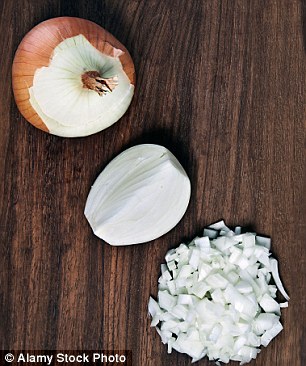 Onions support pigmentation in hair